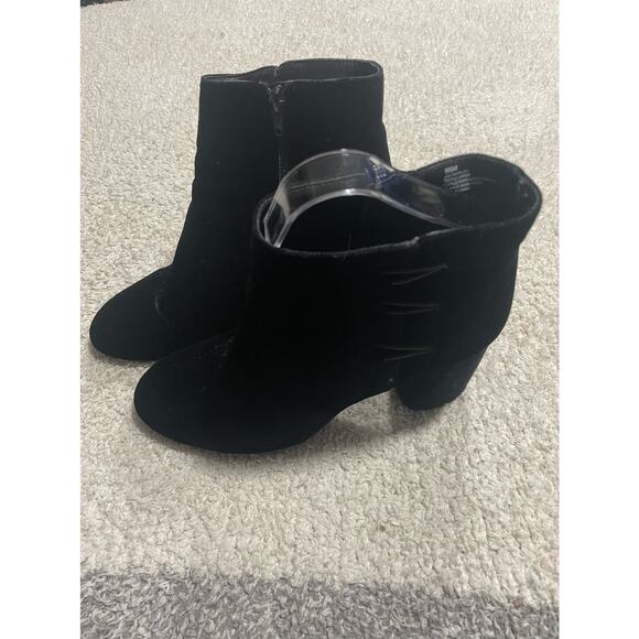 Nine West Women's Size 9.5 M Round Block Heel Khraine Ankle Boots Black Velvet - Picture 3 of 8